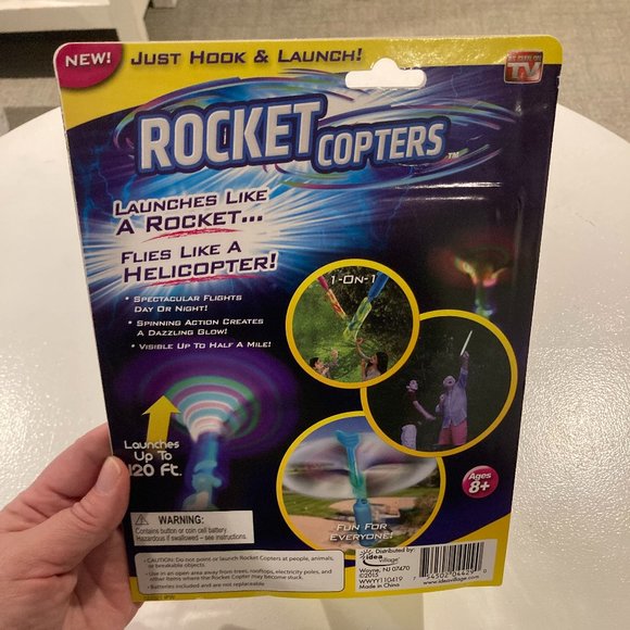 Rocket Copters Slingshot LED Light Up Helicopters - Picture 3 of 4